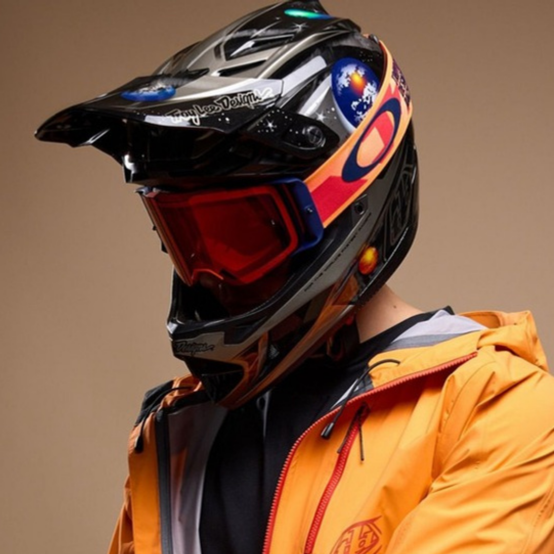 Casco Troy Lee Designs D4 Carbon Planets 2024