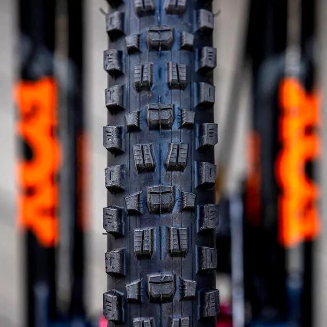 Llantas Maxxis Assegai DH Casing 3CMaxgrip TB 29 y 27.5